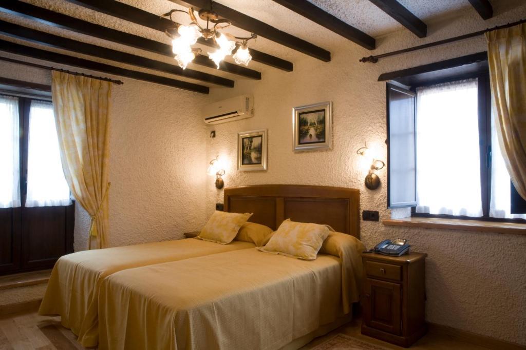 El Foyu Hotel Colunga Szoba fotó